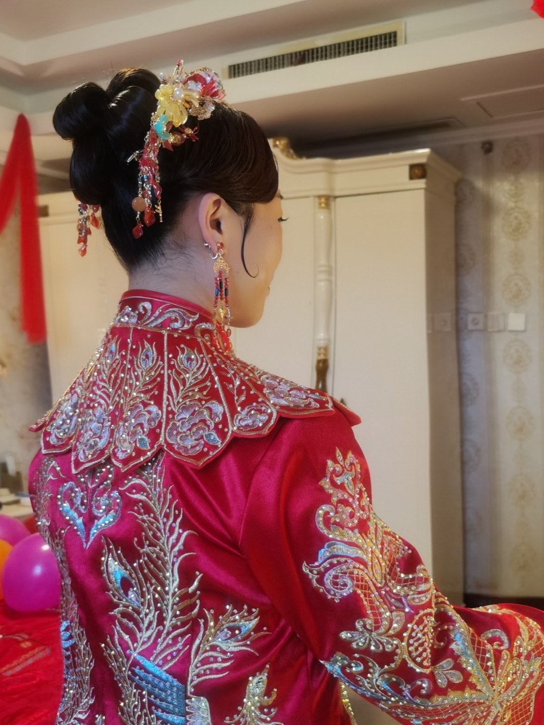 套餐C资深化妆师全天跟妆【现在预定送亲友妆】
