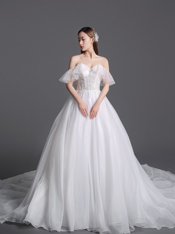 2021新款设计师品牌婚纱