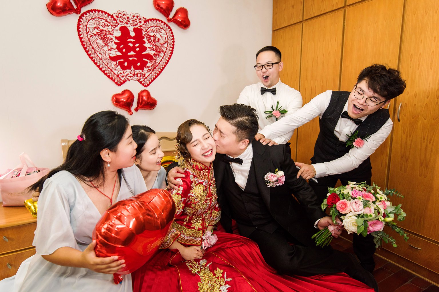 童话般的草坪婚礼简直是我的最爱！