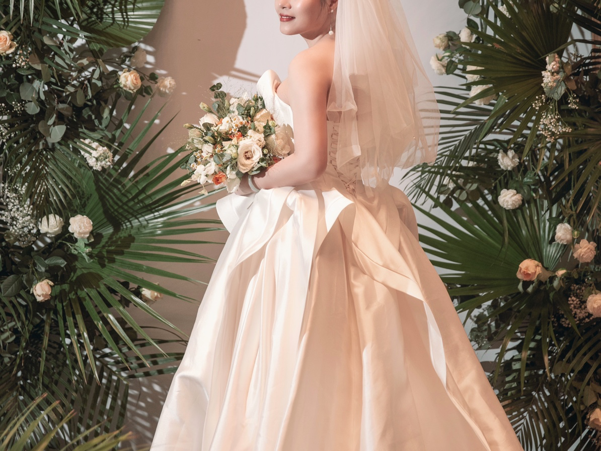 酒店全程跟妆总监档（婚礼午.晚宴跟妆）