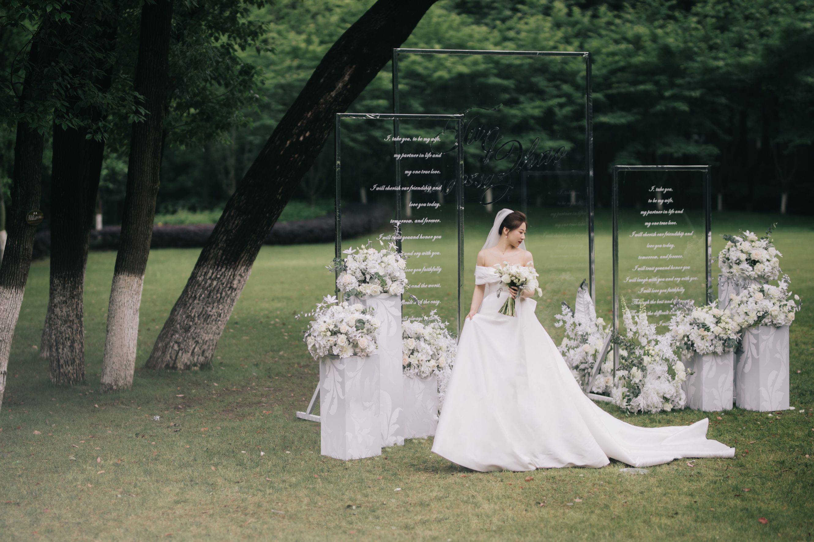 成都卖婚纱礼服的地方_婚纱礼服(2)