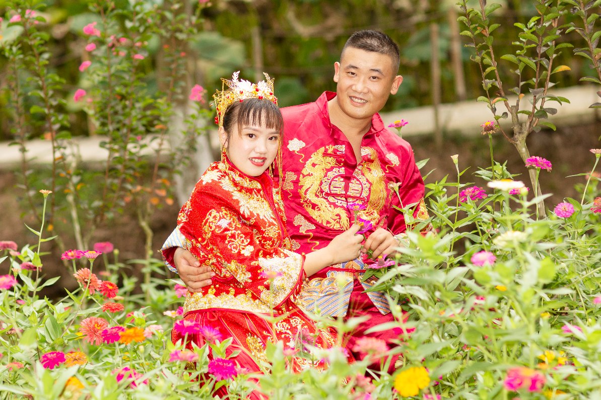 爆款時(shí)尚唯美自然性價(jià)比婚紗照