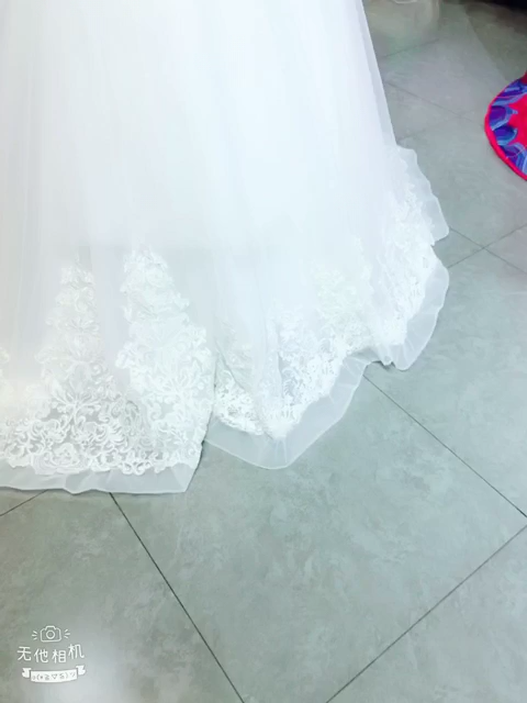 一字肩袖带长飘纱大长拖尾婚纱