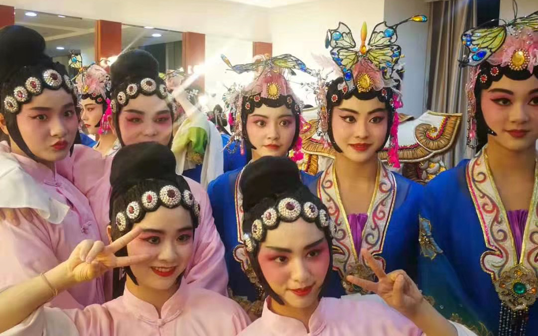 各种团体妆舞台妆年会妆预定优惠