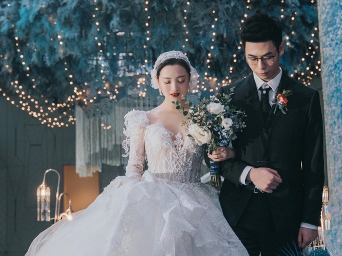 【限时特惠】资深级化妆师单妆，赠送一个亲友妆