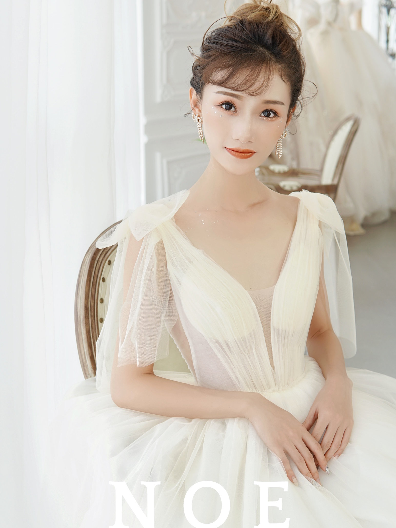 【超值婚纱跟妆全包套餐】婚纱+中式+跟妆