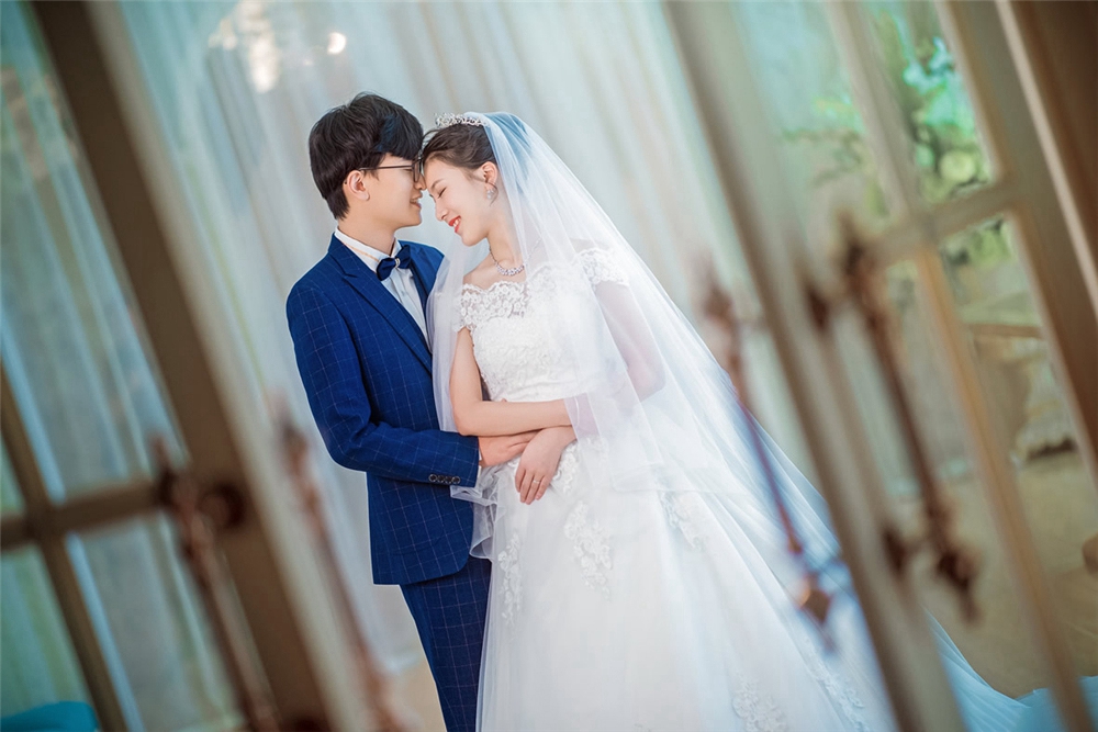 乐美婚纱_婚纱情侣头像(2)
