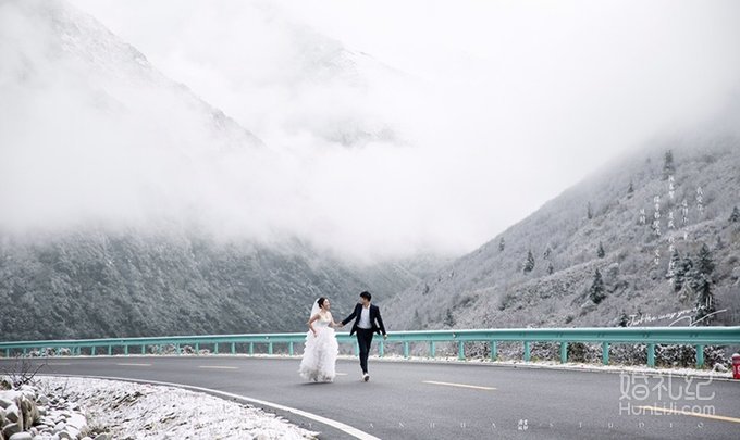 在川西初雪拍的婚纱照美成这样❄️朋友圈羡慕哭😭