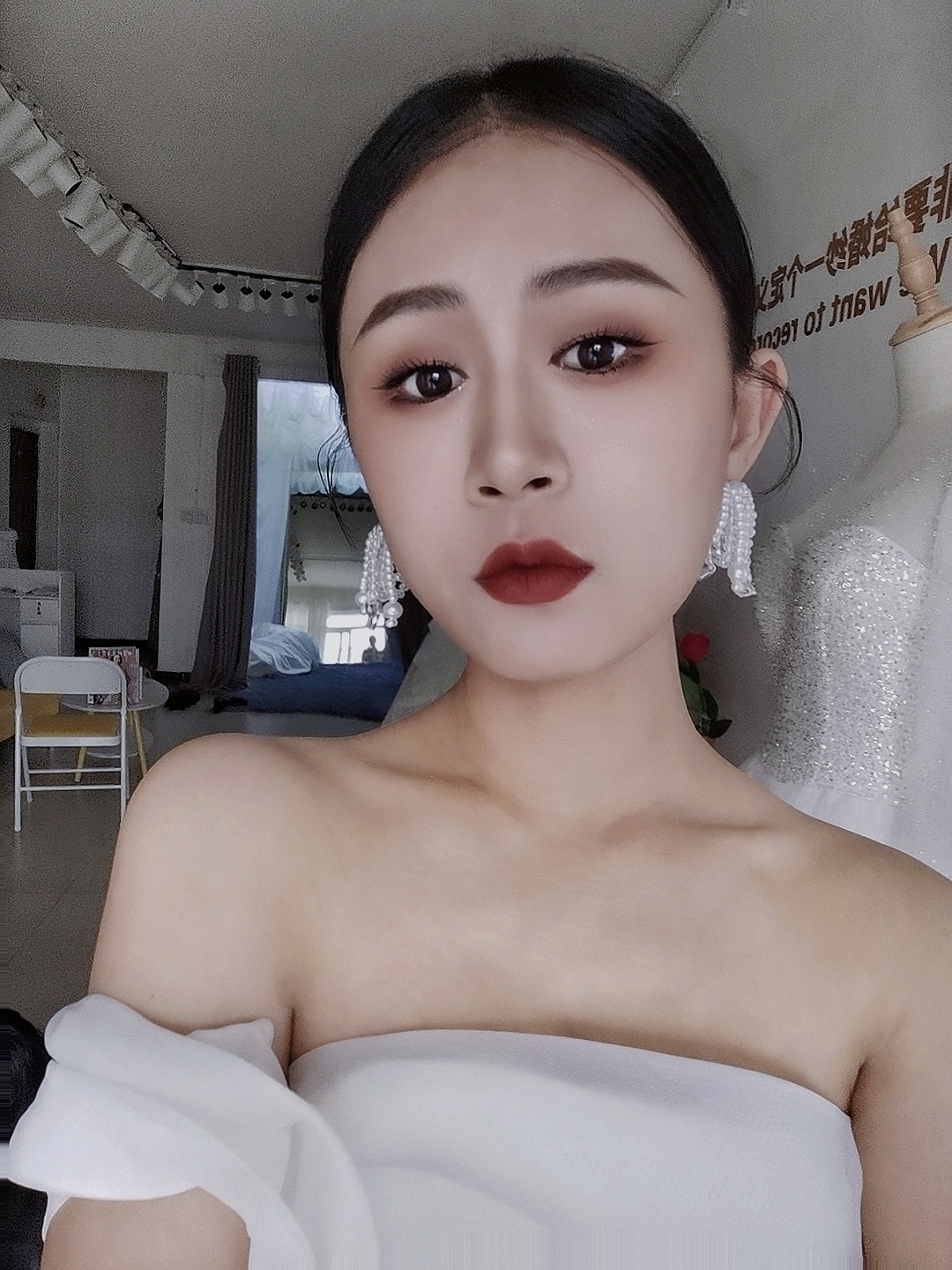 凌晨起跟妆！两个妆面三个造型