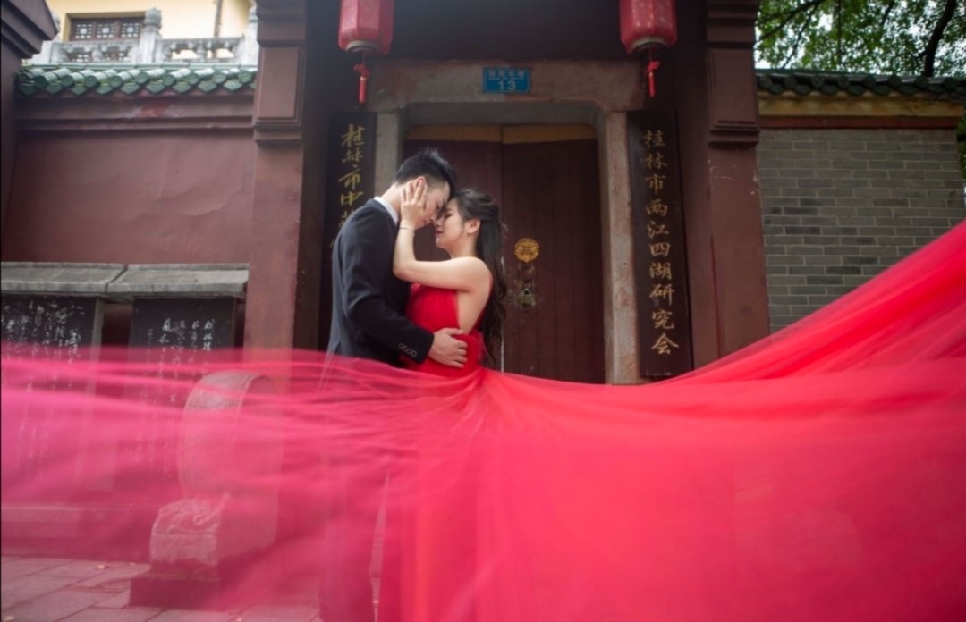 桂林山水浪漫情侣旅拍婚纱照