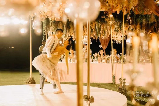 🎆户外婚礼晚宴怎么玩？🍃除了firstdance仙女棒一