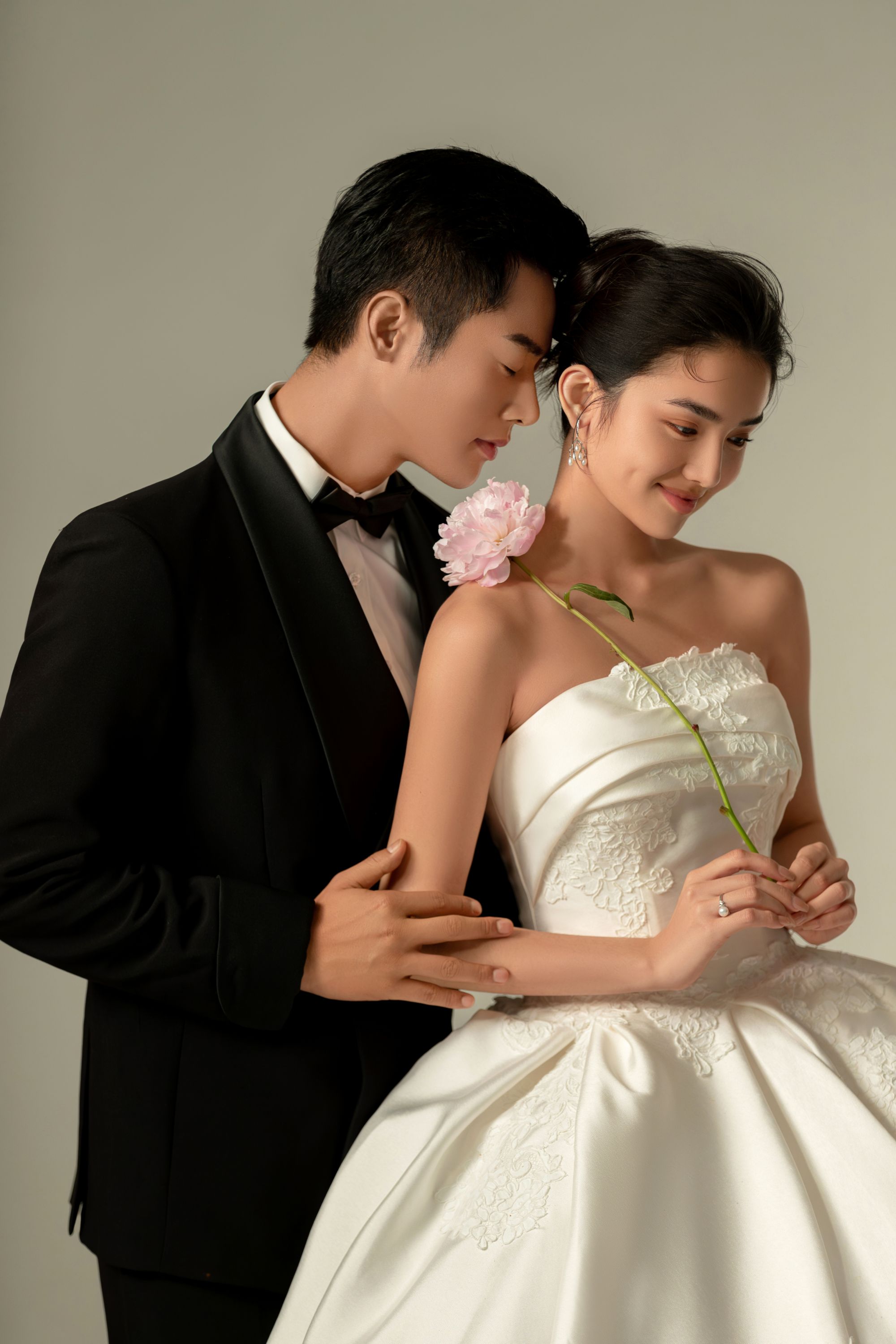 【品質(zhì)優(yōu)選】超高性價(jià)比輕奢款婚紗照/35張精修