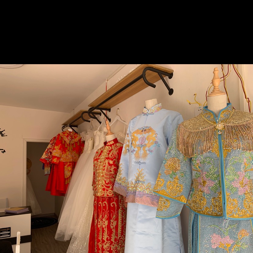 万源市巨美婚庆店