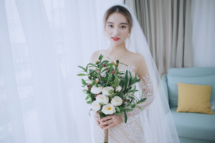 #试纱心得#穿上最美的婚纱，嫁给最好的爱情