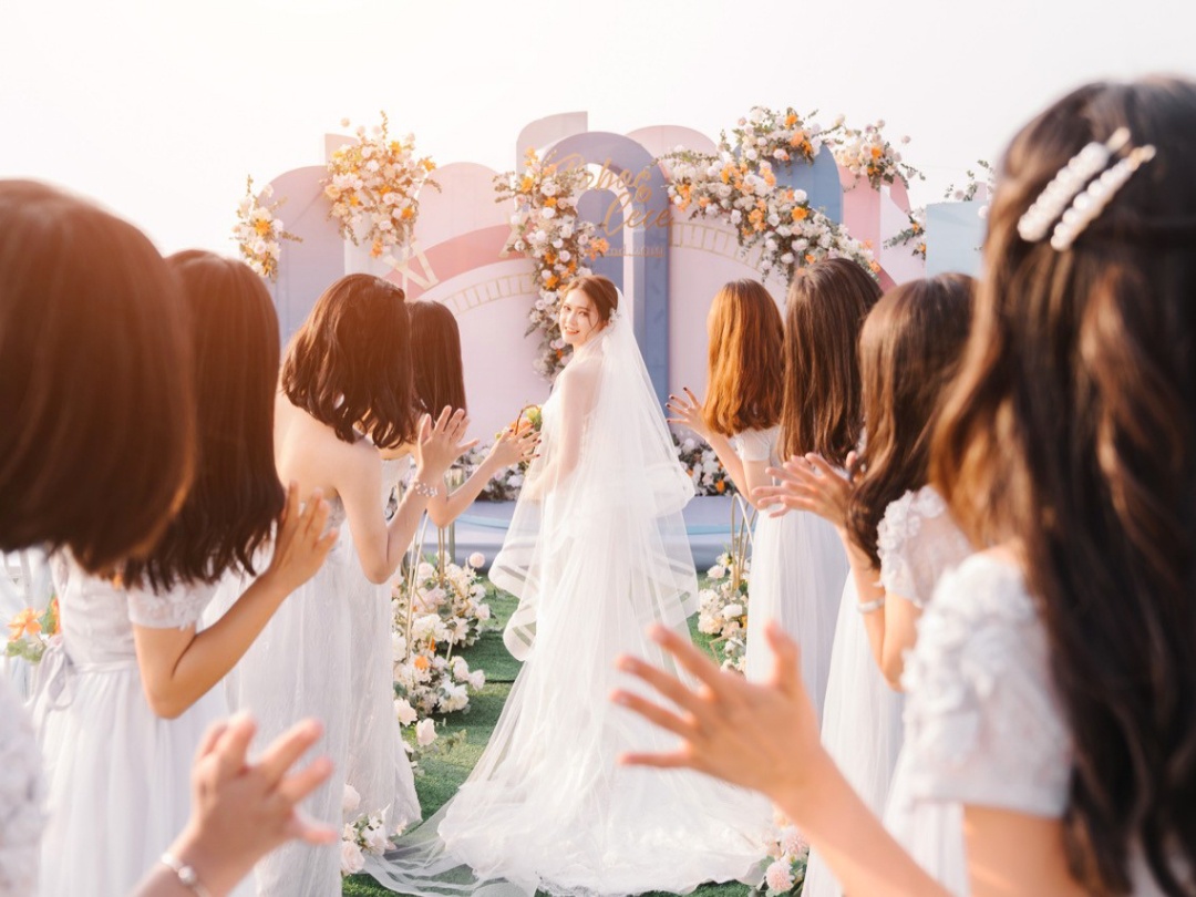 运城罗漫户外小院婚礼《时钟》