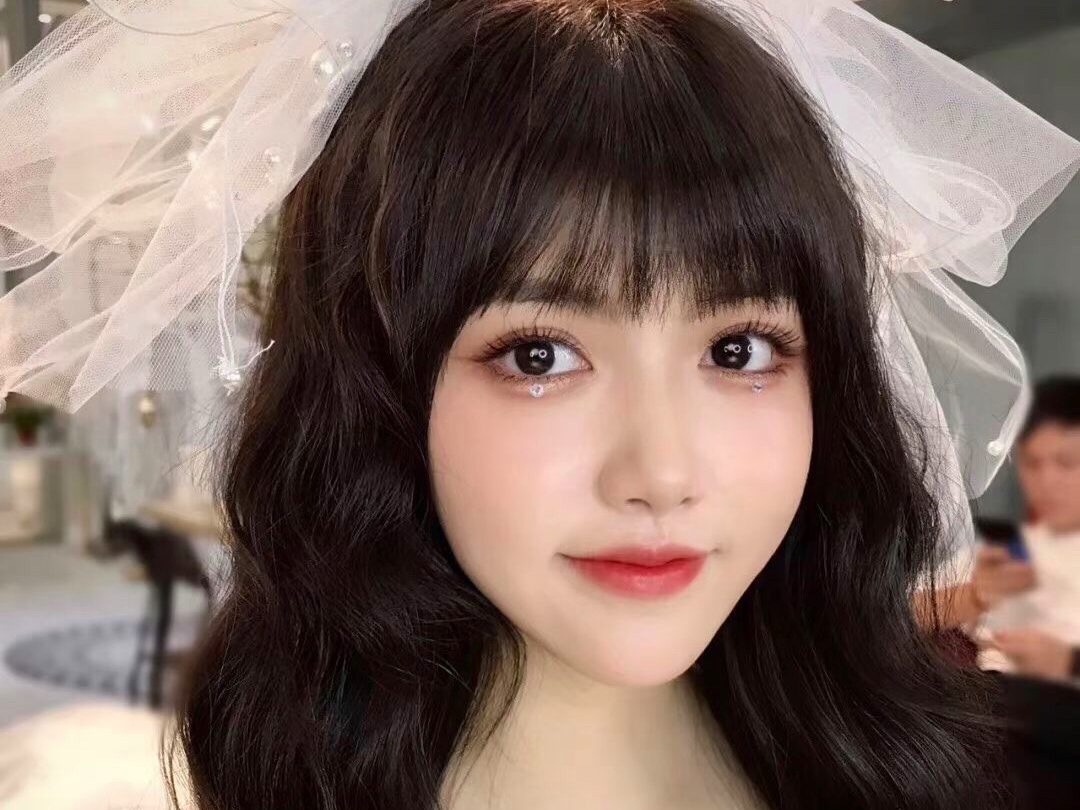 资深档晚宴婚礼跟妆-赠送两个亲友淡妆