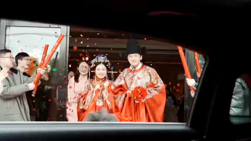 燈光亮起，音樂奏響，我們的愛情電影迎來了