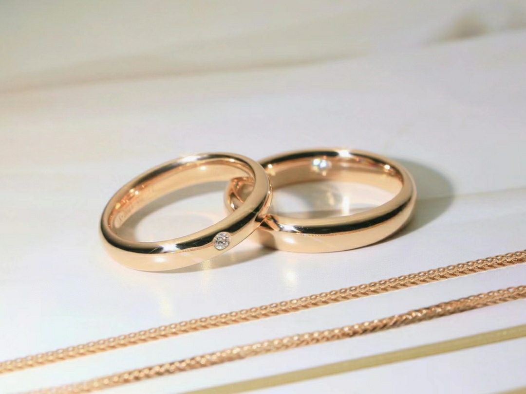 定制我们的专属故事，一对对戒，一段婚姻的开始