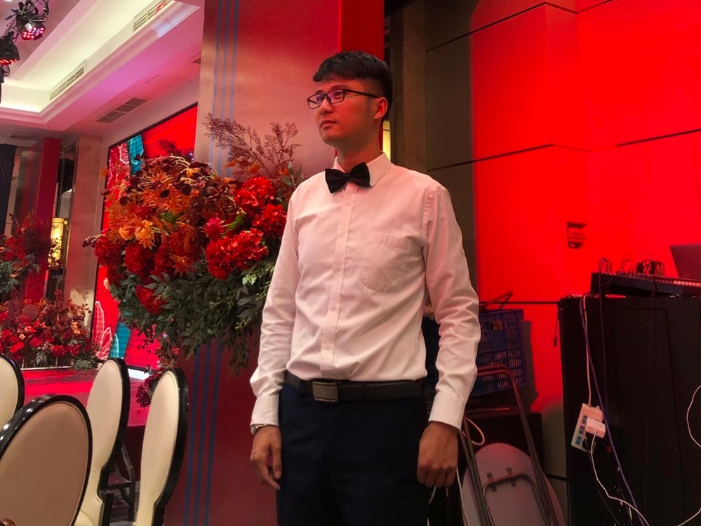 一天的婚礼主持管家，从接亲开始