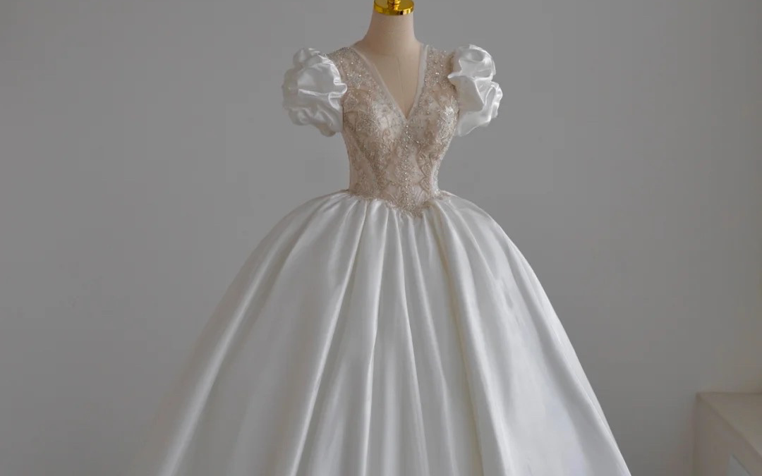 月光绸缎齐地迎宾纱｜绸缎