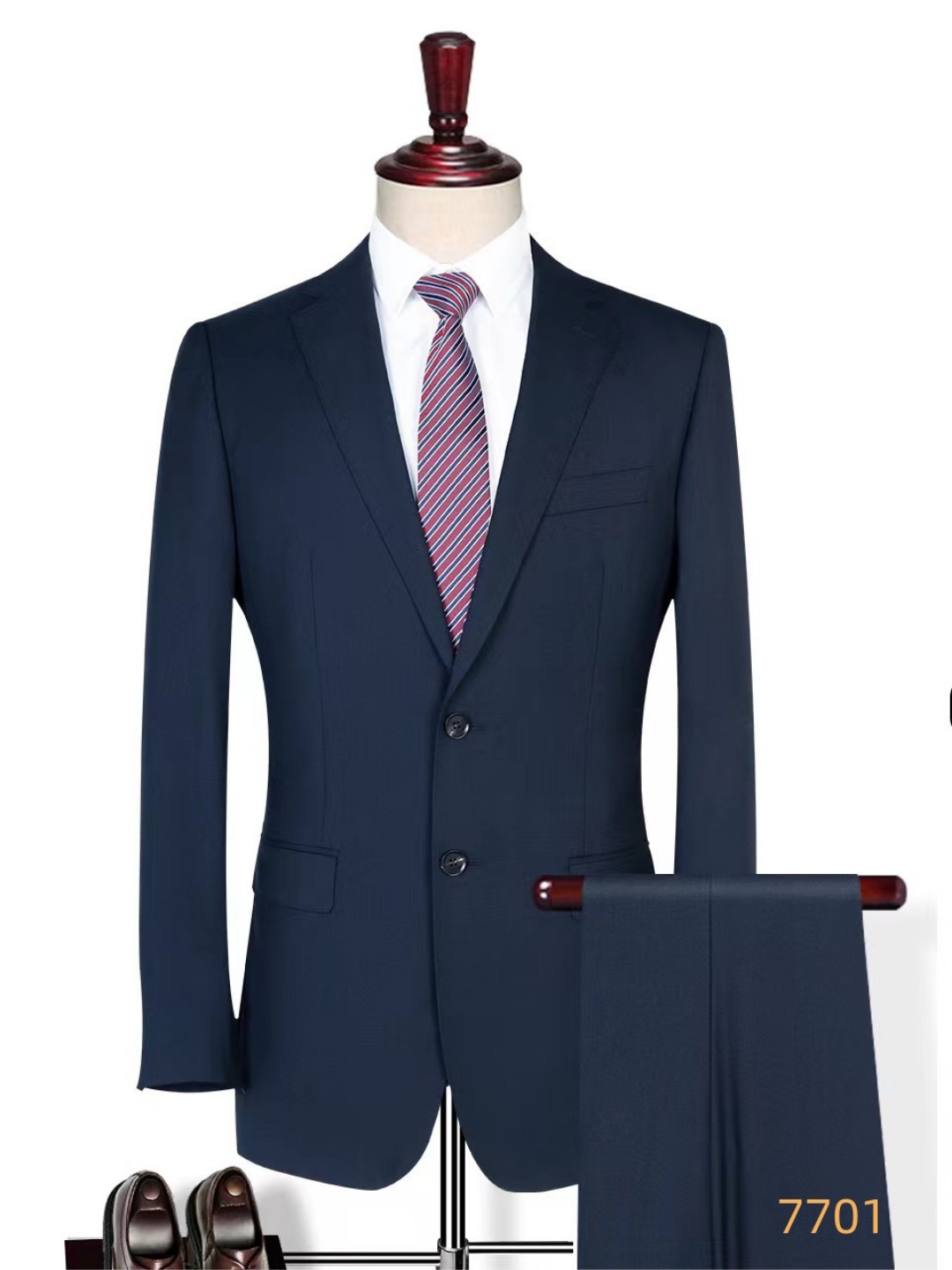 結(jié)婚西服羊毛款四件套