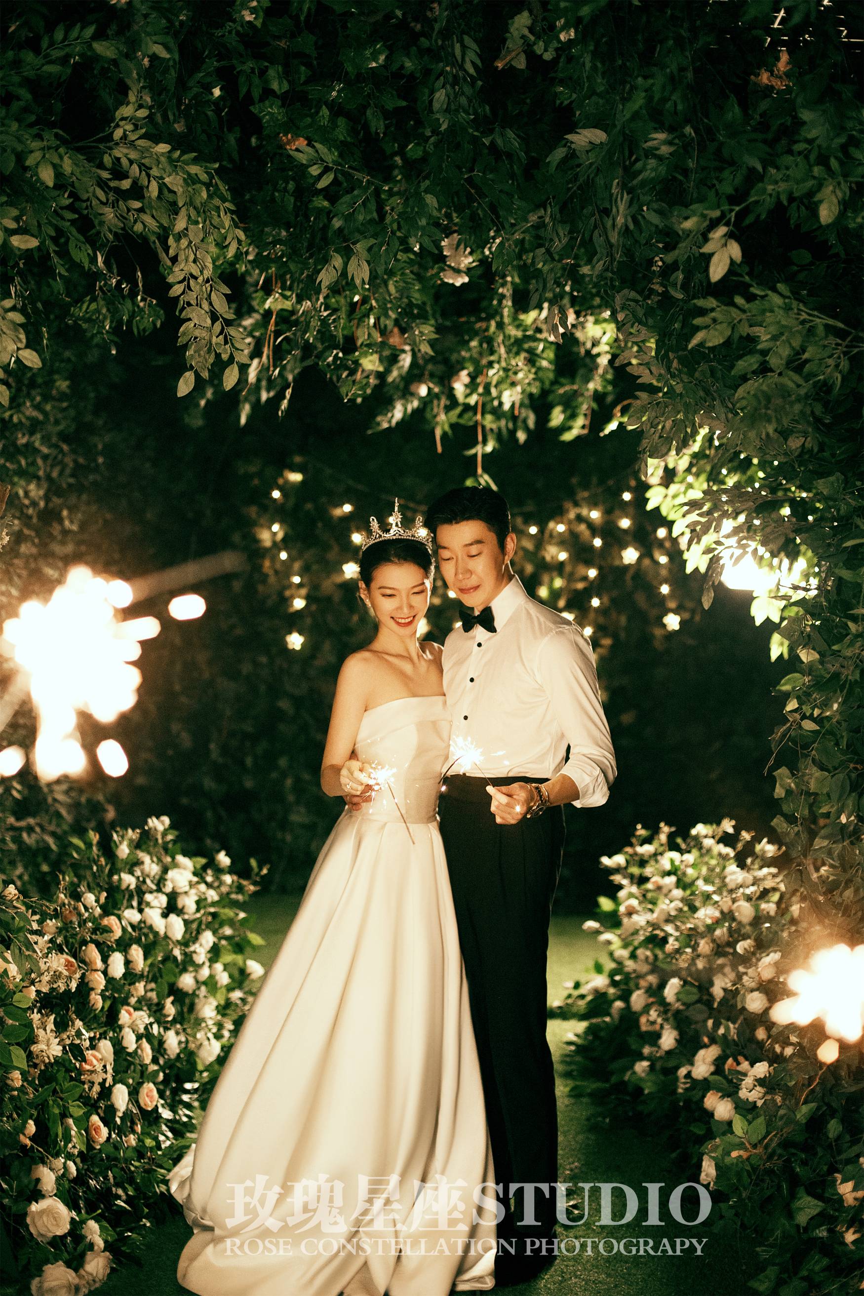 玫瑰星座婚纱摄影_十二星座专属婚纱图片