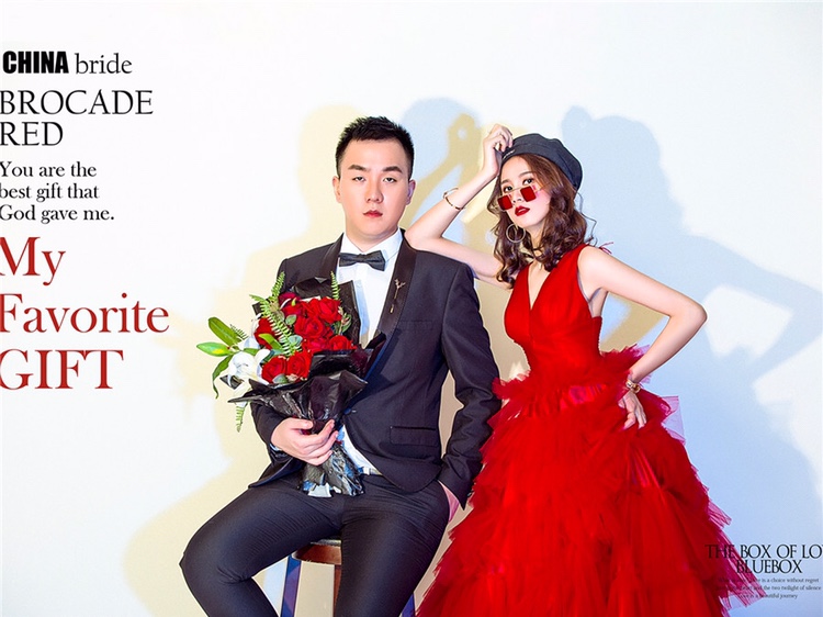 金尚婚纱摄影_婚纱摄影(2)
