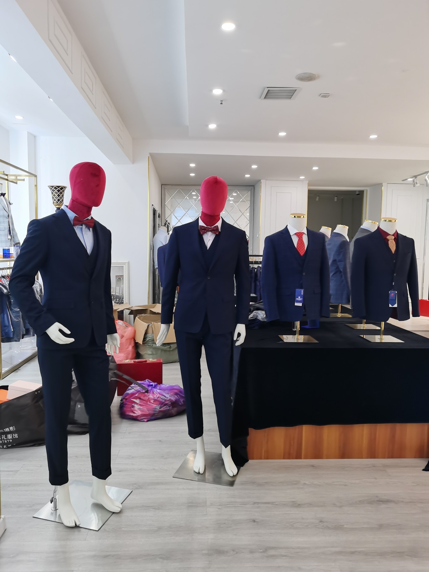 玛萨国际婚纱礼服馆