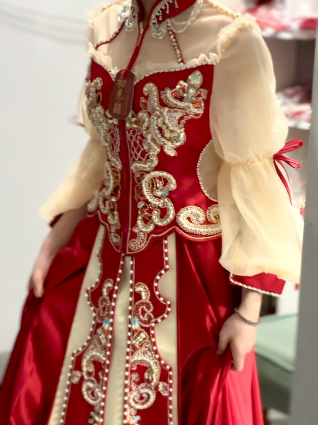 婚礼出门妆跟妆高端嫁衣