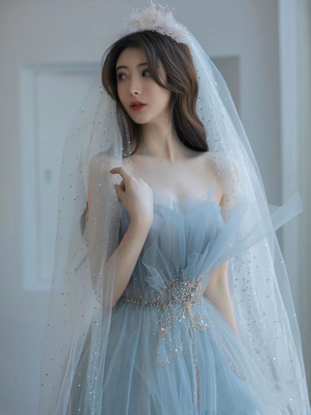 订婚套餐 敬酒服＋订婚妆