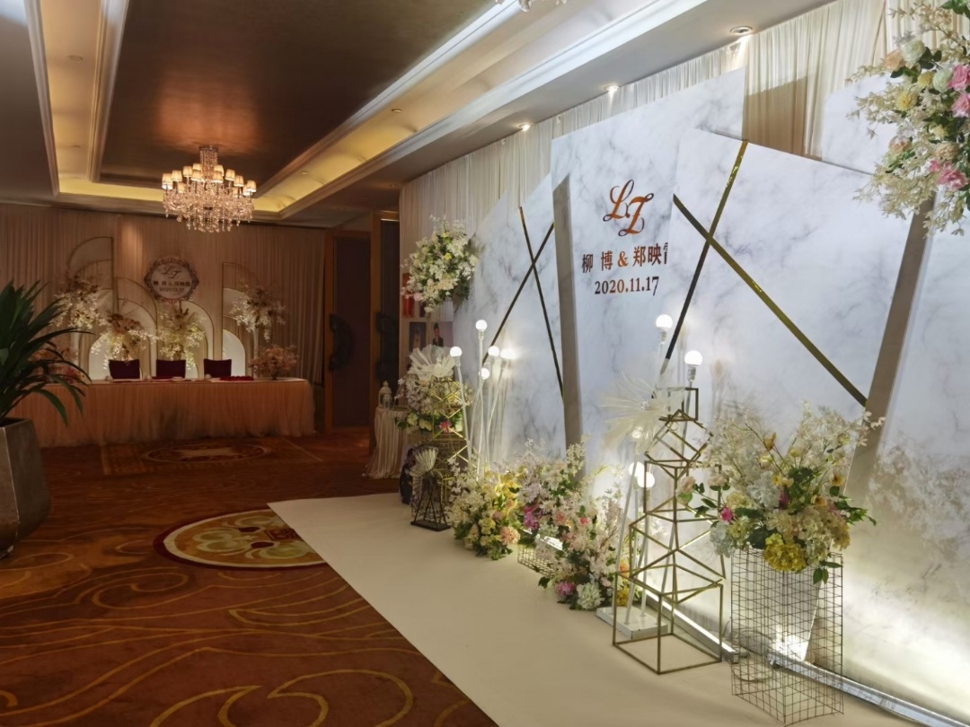 預(yù)定婚慶策劃送婚紗照  超級(jí)優(yōu)惠