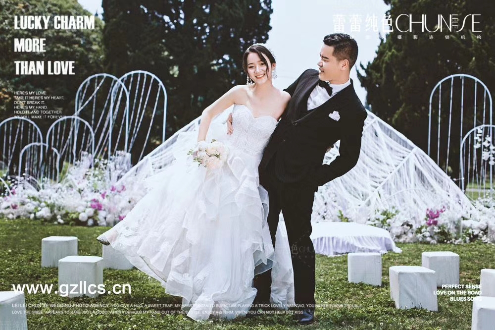 贵阳蕾蕾纯色婚纱摄影_蕾蕾纯色婚纱照片墙(2)