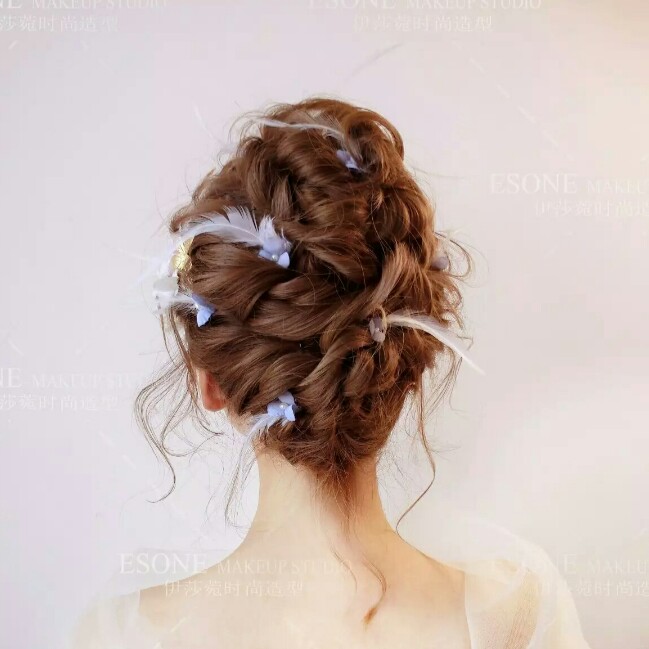 奥莎娜新娘造型