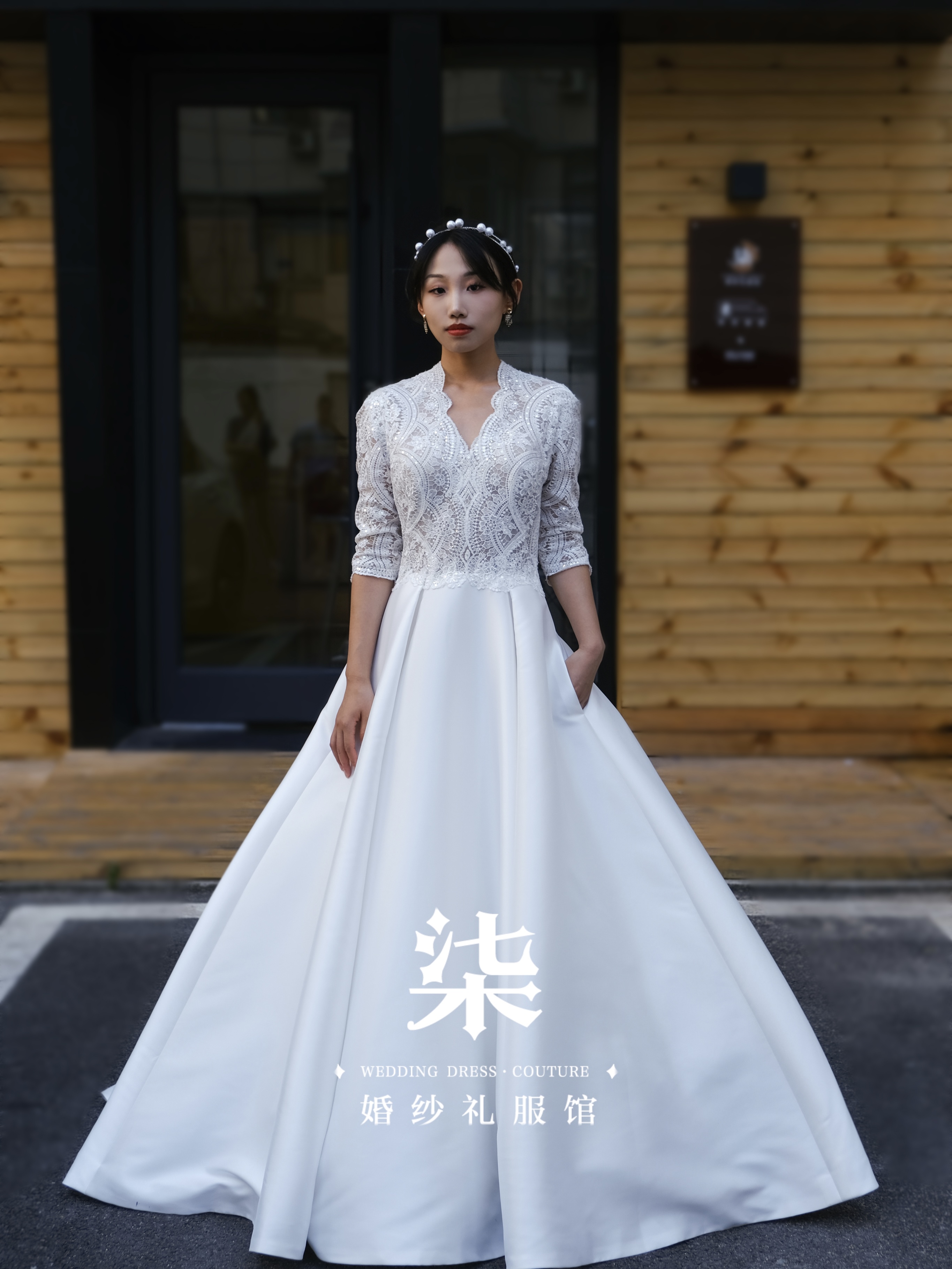 柒婚纱【奥利维亚】蕾丝缎面短拖尾