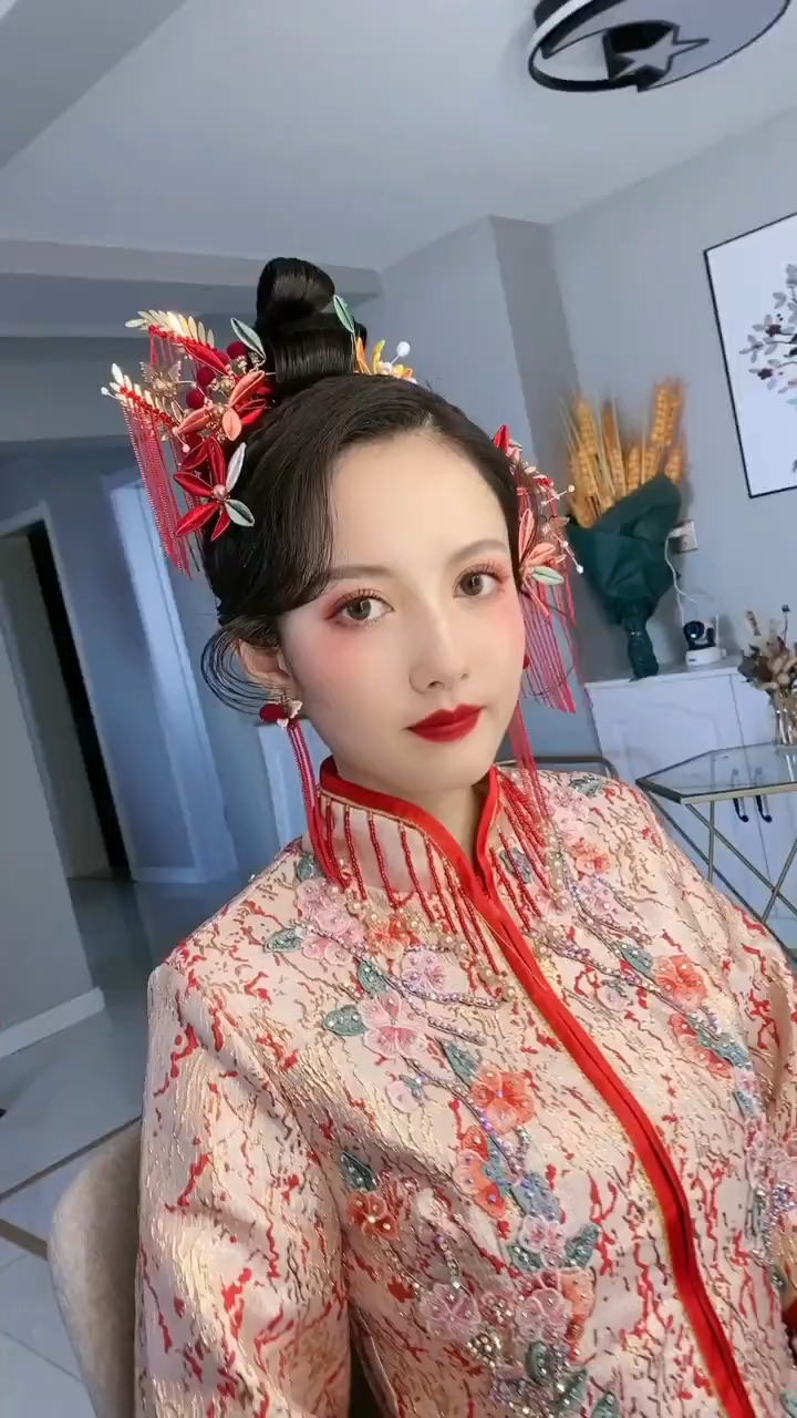新娘当天早妆 精致自然妆面