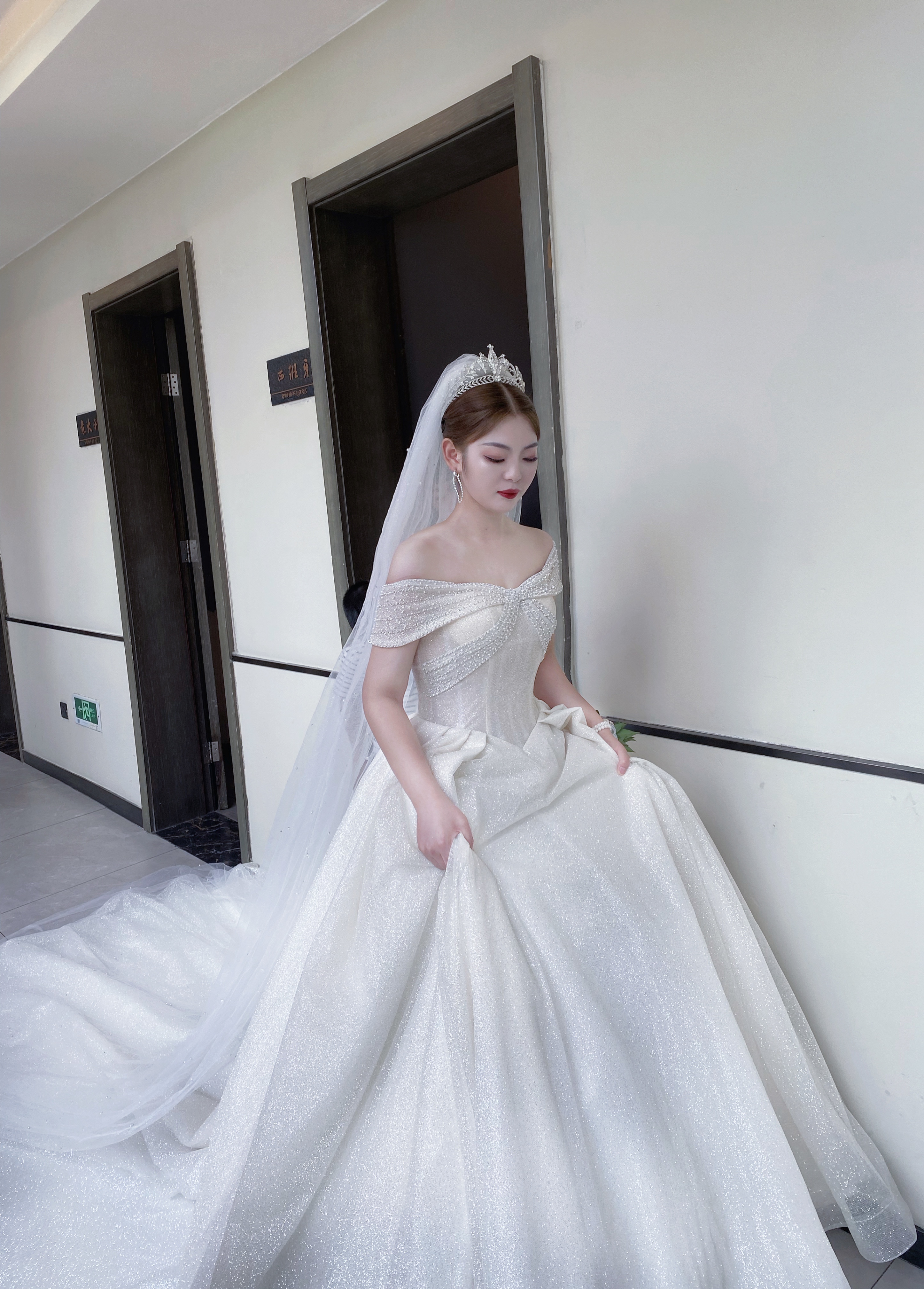 一生挚爱/精致款拖尾婚纱