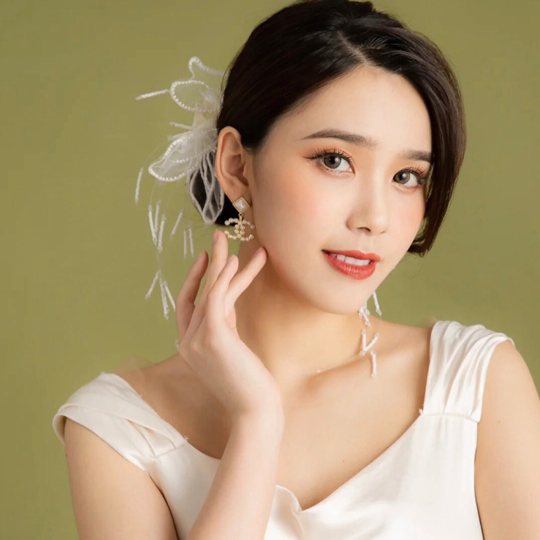 特惠新娘跟妆温婉大方优雅