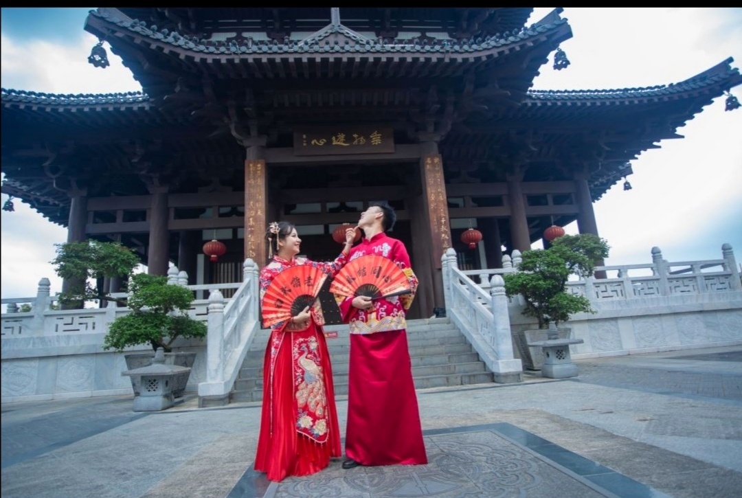 桂林中式秀禾服旅拍婚纱照