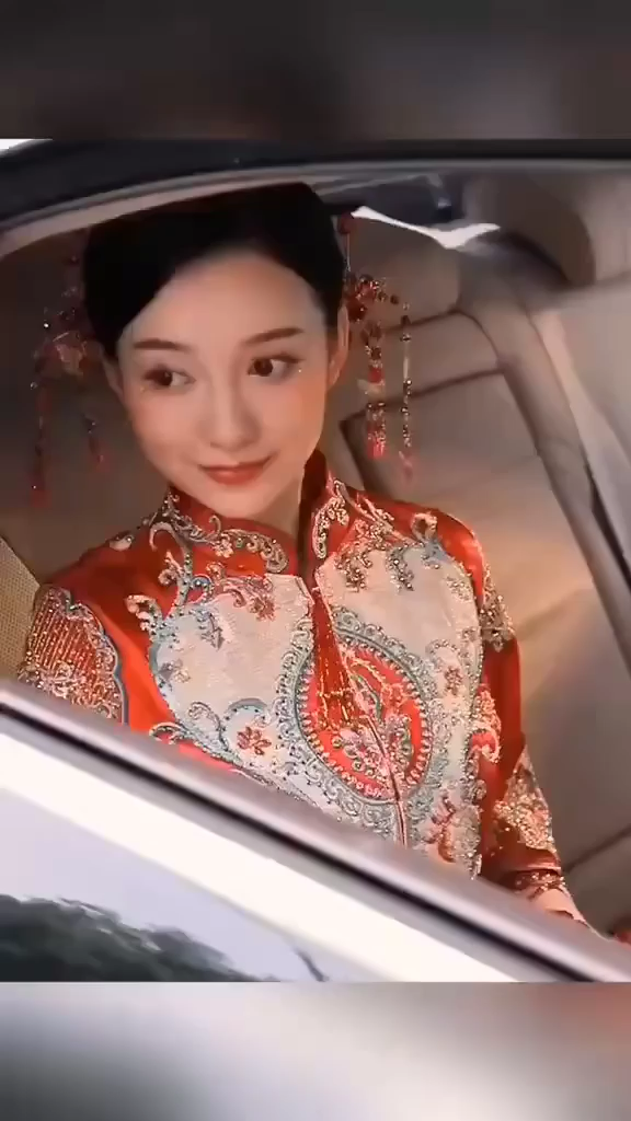 新娘跟妆 高端精致妆面 全一线化妆品 高端发饰