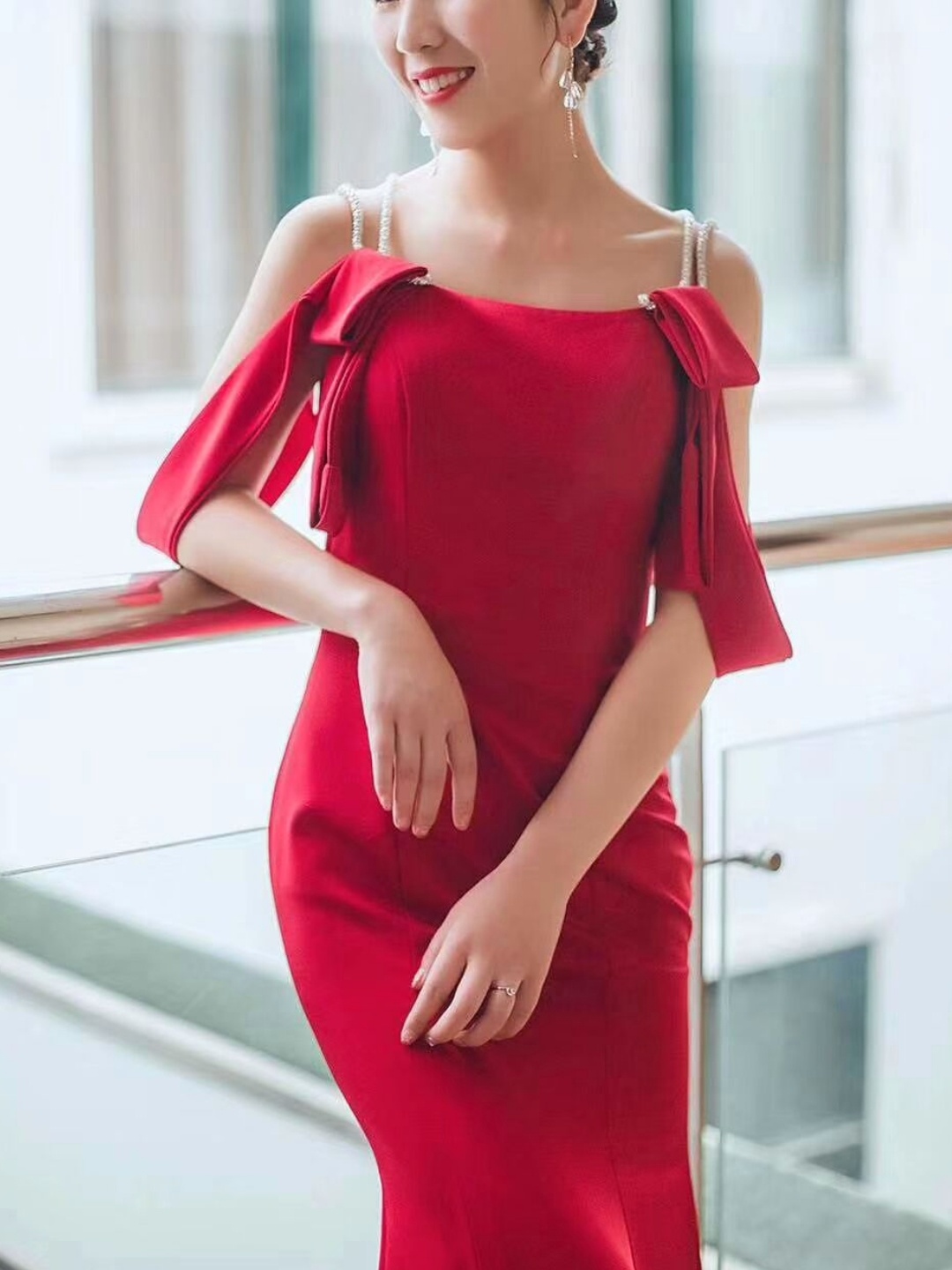 曼瑞婚纱~定婚/回门礼服＋化妆造型