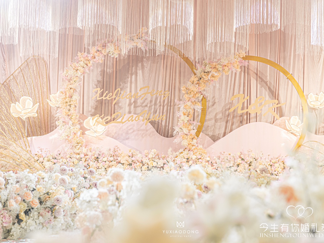 《扣》性價(jià)比超高的一款香檳色主題婚禮