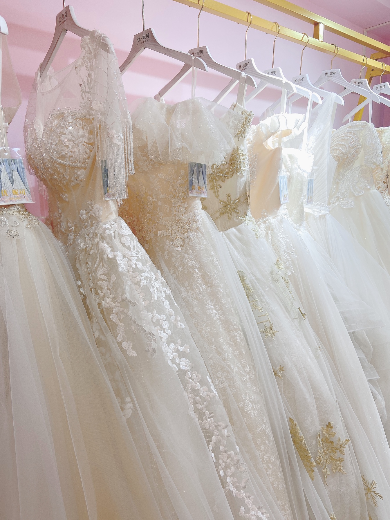 Unique 优妮可婚纱礼服馆