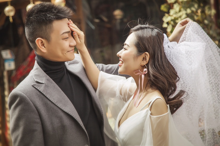 罗曼罗兰婚纱摄影_罗曼罗兰(2)