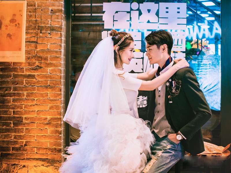 巴黎婚纱风格_巴黎婚纱摄影(2)