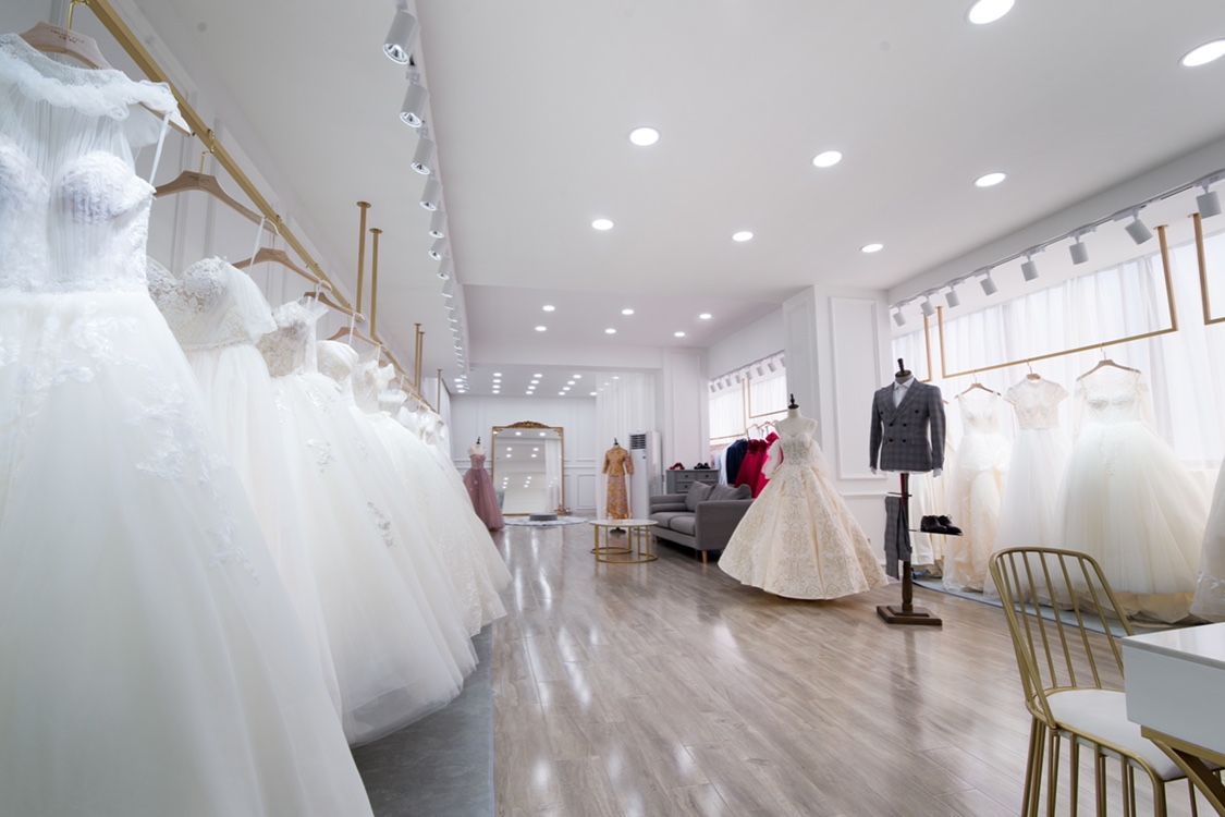 FRANCE斐拉婚纱名品集成店