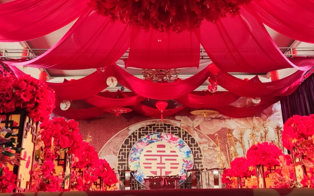 倾城绝代，一览芳华
眸含春水清波流盼
头上倭堕髻