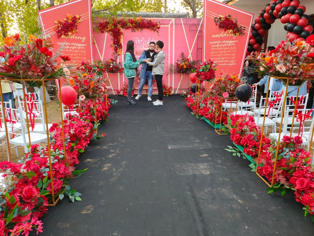 紅 色 系 庭 院 婚 禮