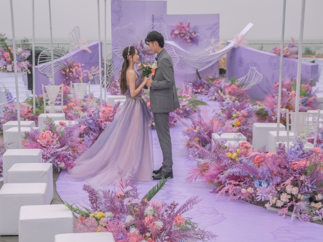 莫奈花园｜油画风紫色系户外婚礼