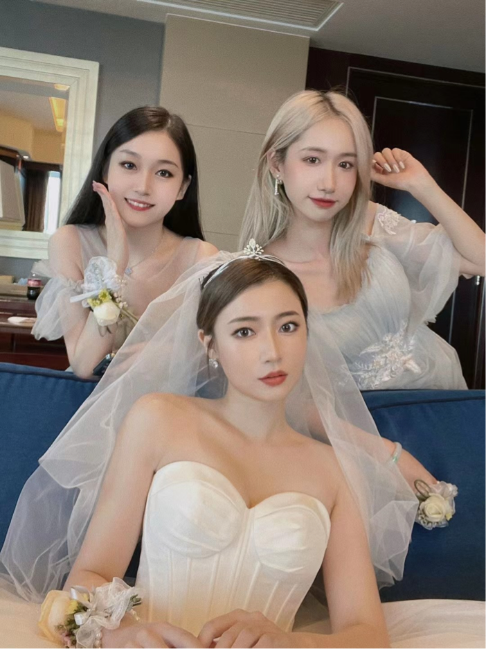 资深婚礼造型师跟妆