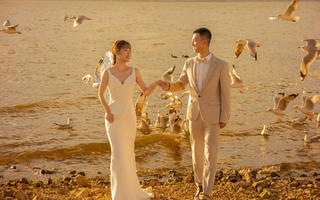  🌅海鸥与白纱的浪漫邂逅💑 大理婚纱照必拍！